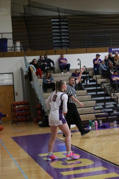 Annie Keyes(10) stands focused at ready at the line with the Jan. 22 game against East Helena moving fast.